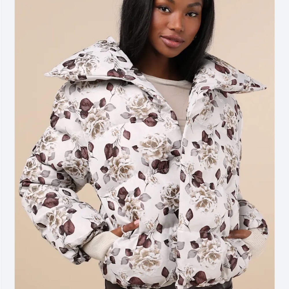 NWT Glamorous White and Brown Floral Puffer Jacket Size Small